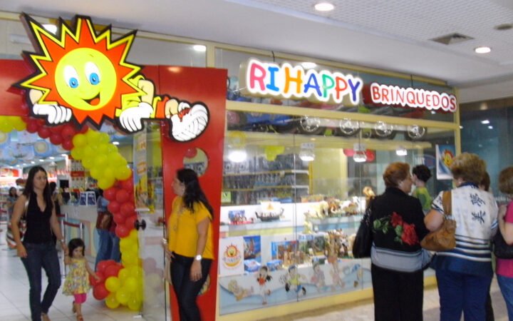 Fachada de uma loja Ri Happy no Shopping Recife, em imagem de arquivo de 2008